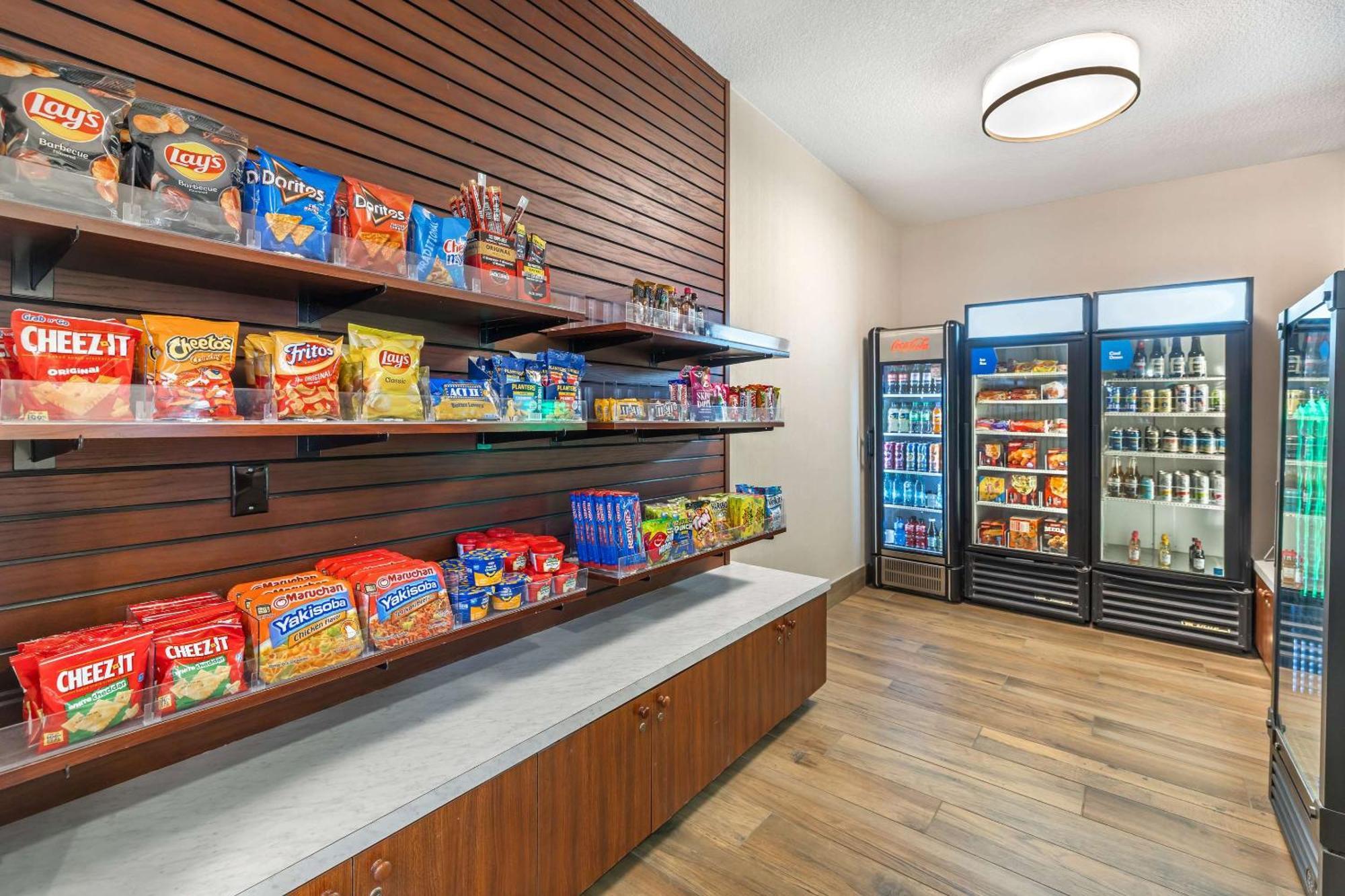Comfort Suites Redmond Airport Ngoại thất bức ảnh