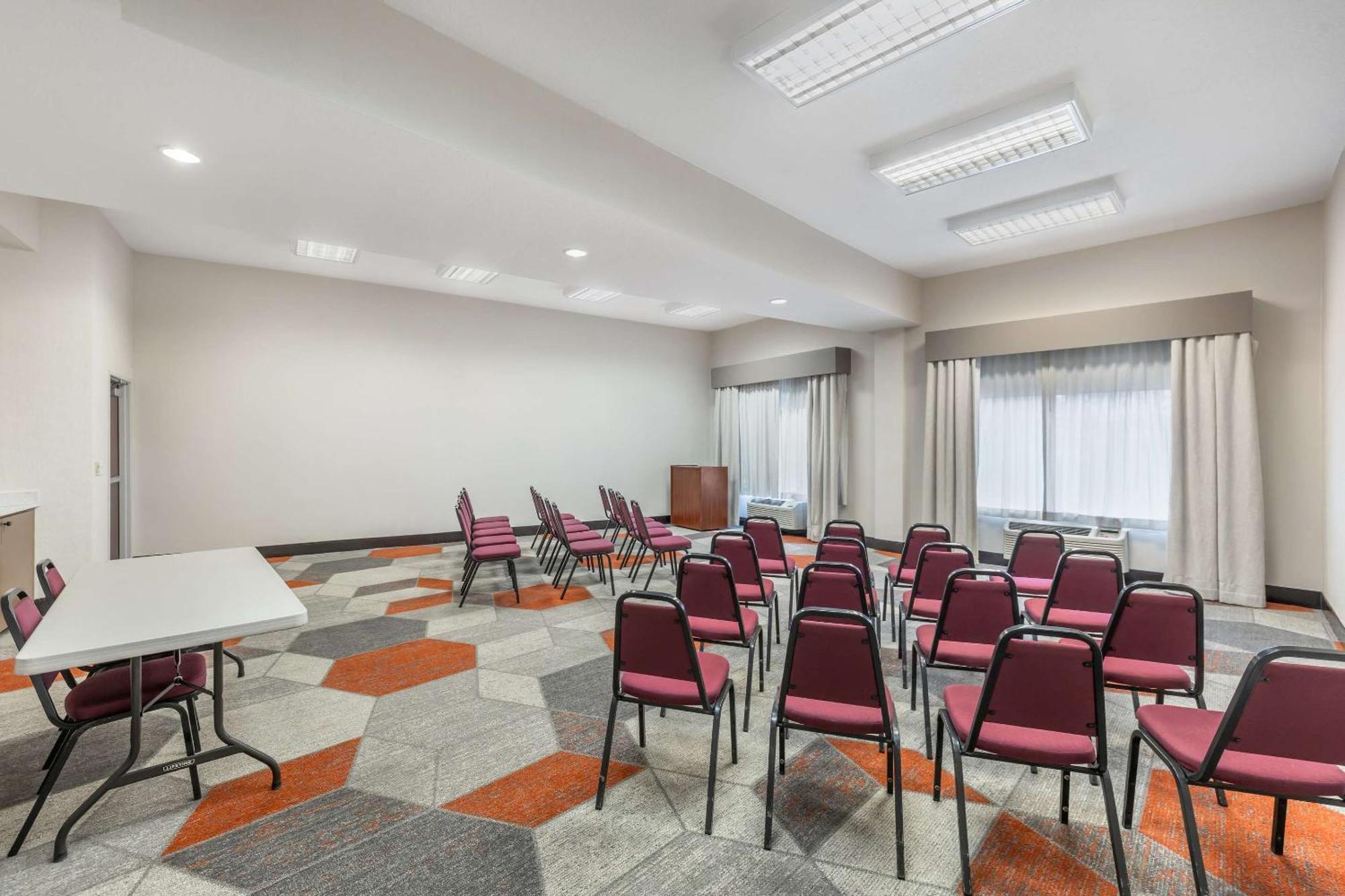 Comfort Suites Redmond Airport Ngoại thất bức ảnh