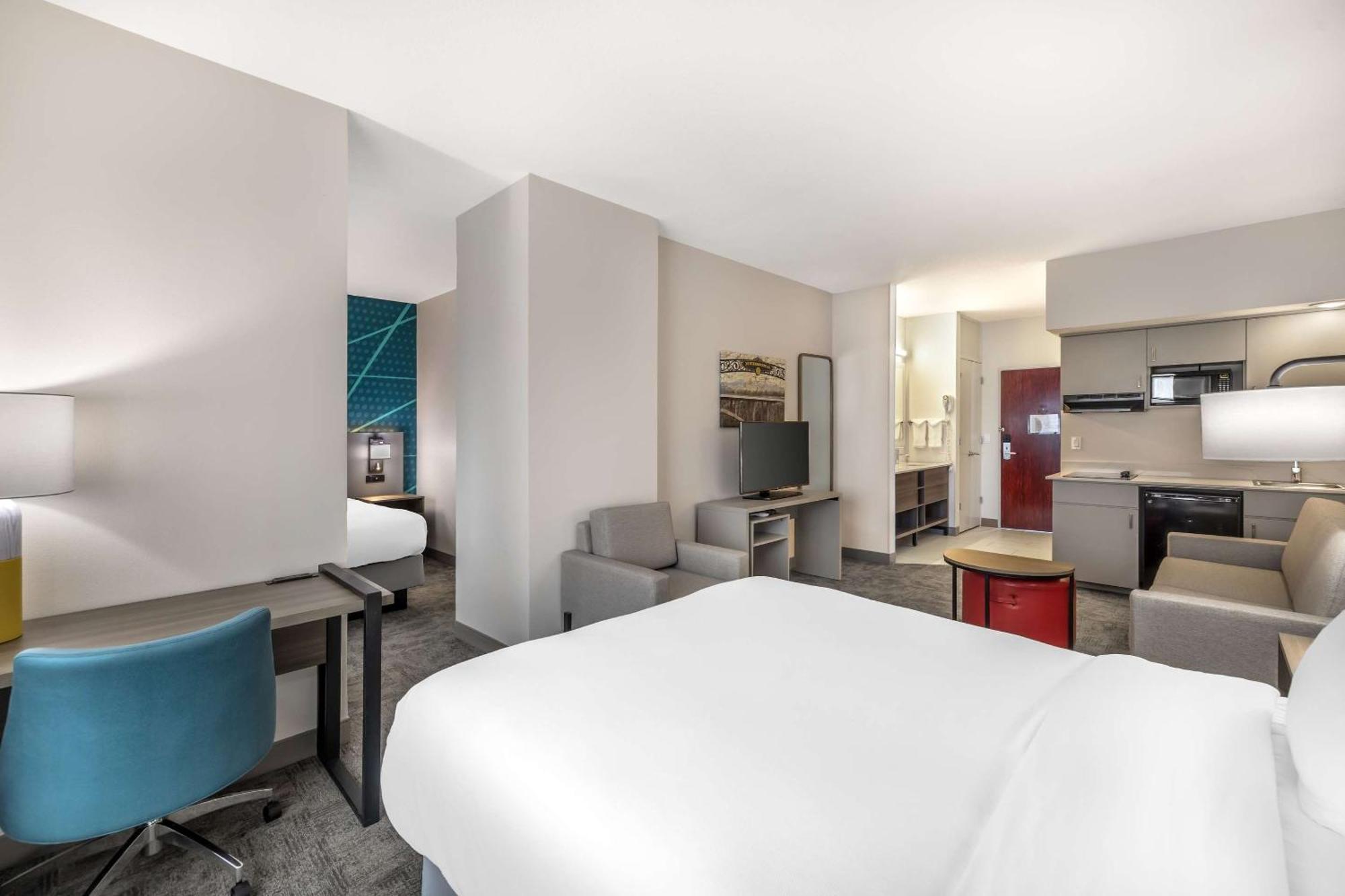 Comfort Suites Redmond Airport Ngoại thất bức ảnh