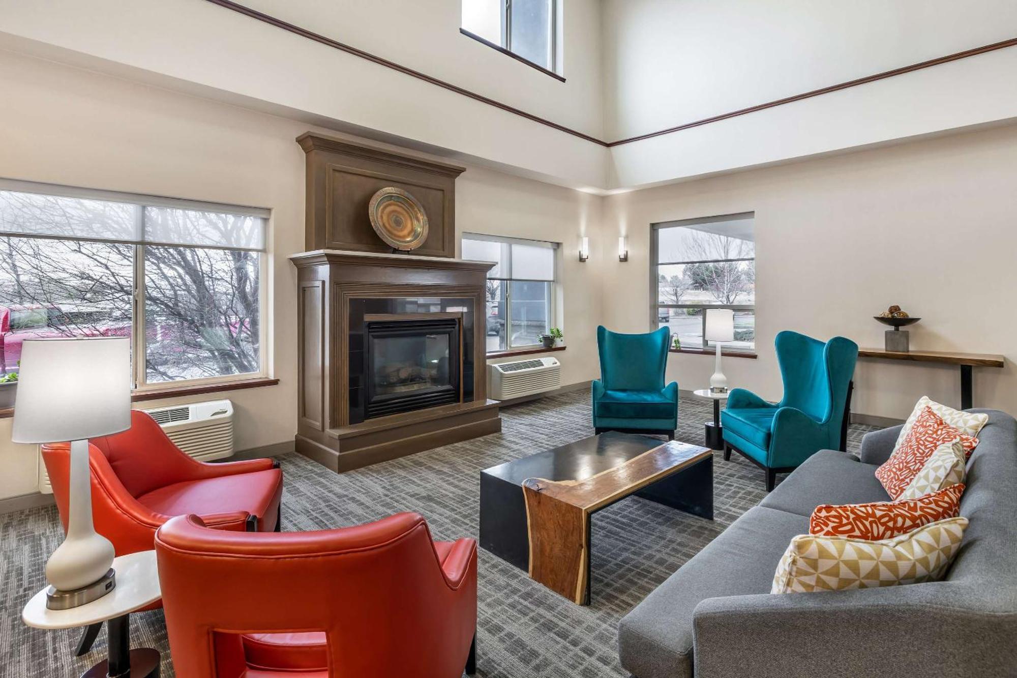 Comfort Suites Redmond Airport Ngoại thất bức ảnh